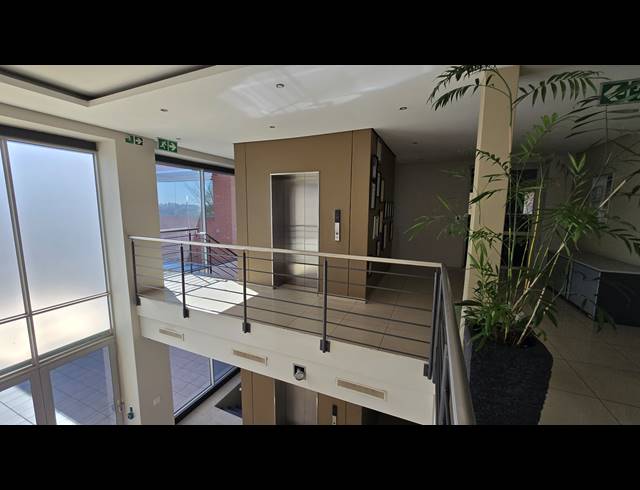 1,990M² OFFICE FOR SALE IN BEDFORDVIEW